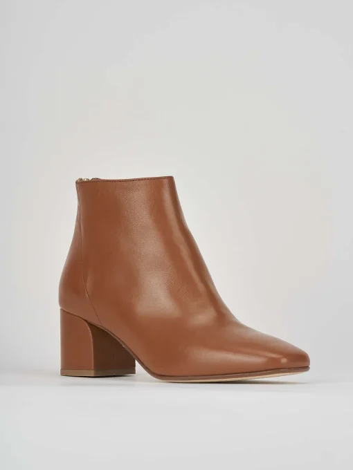 Stivaletto tacco 5 cm marrone pelle
