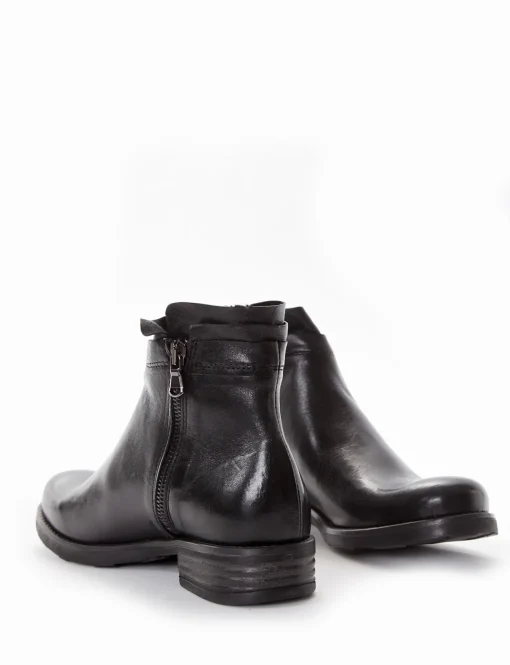 stivaletto tacco 2 cm nero