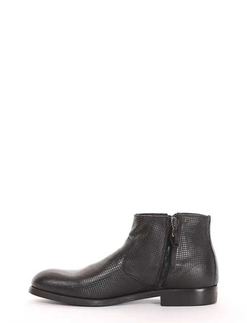 Stivaletto con fondo cuoio e soletto in vera pelle nero