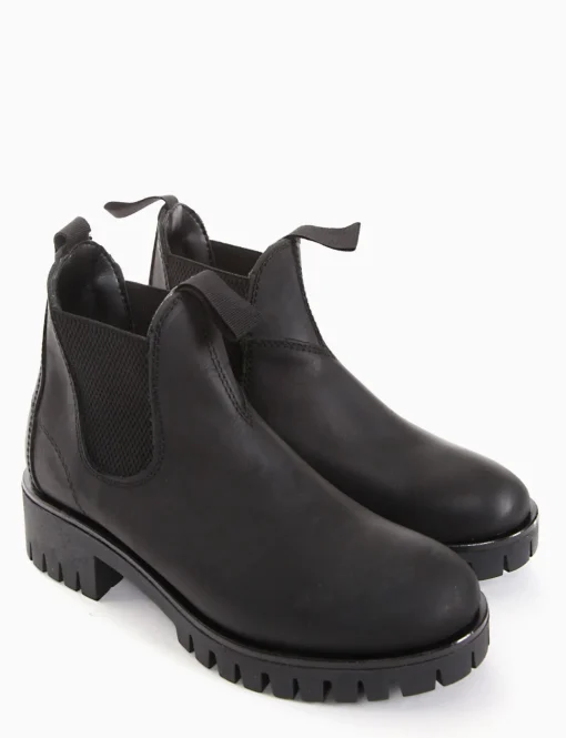 Stivaletto con fondo gomma flessibile e soletto in vera pelle nero