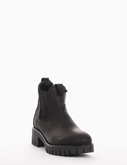 Stivaletto con fondo gomma flessibile e soletto in vera pelle nero