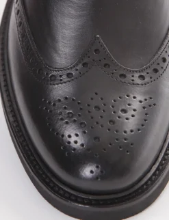 Stivaletto con fondo gomma e soletto in vera pelle nero