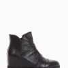 stivaletto con zeppa unifiorme alta 3 cm nero