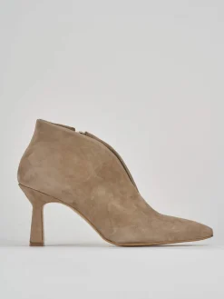 Stivaletto tacco 6 cm beige camoscio