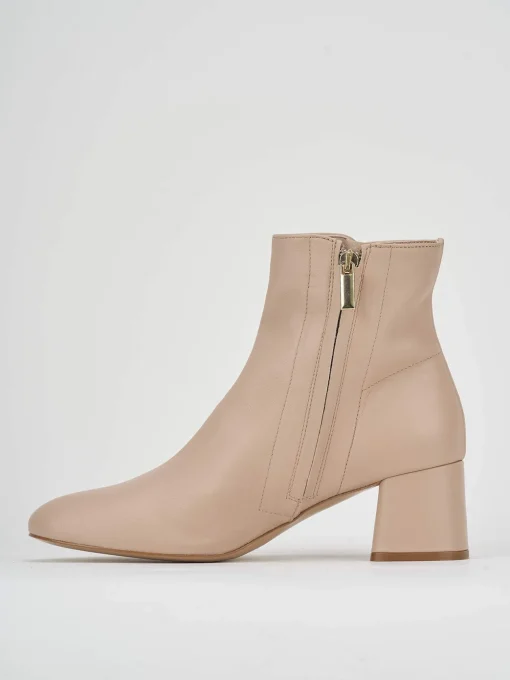 Stivaletto tacco 5 cm beige pelle