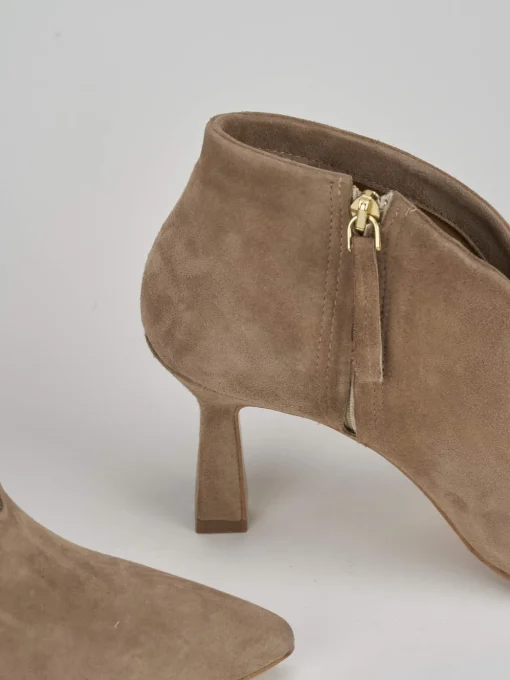 Stivaletto tacco 6 cm beige camoscio