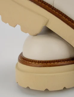 Stivaletto tacco 1 cm beige pelle