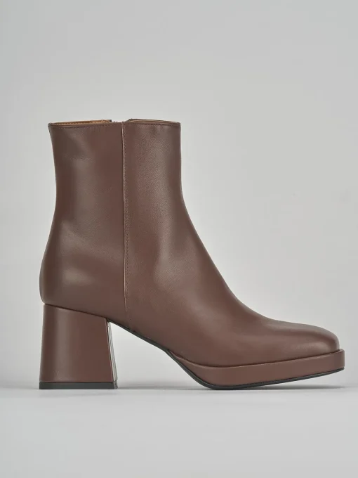 Stivaletto tacco 5 cm marrone pelle