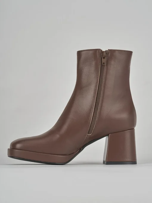 Stivaletto tacco 5 cm marrone pelle