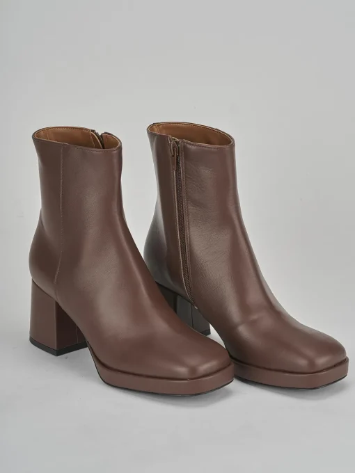 Stivaletto tacco 5 cm marrone pelle