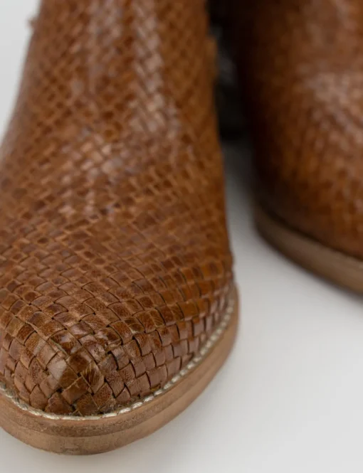 Stivaletto tacco 1 cm marrone pelle