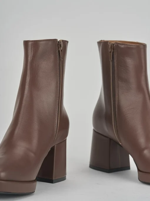 Stivaletto tacco 5 cm marrone pelle