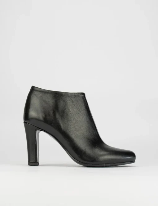 stivaletto tacco 8 cm nero