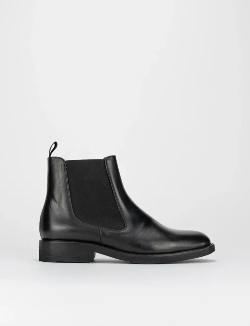 stivaletto tacco 2 cm nero