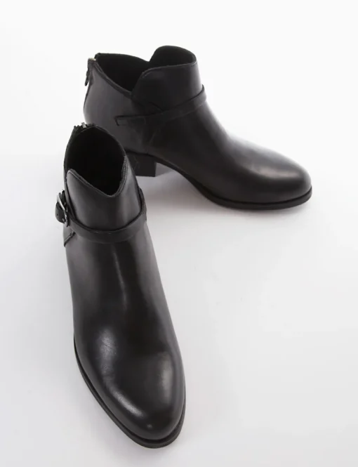 stivaletto tacco 2 cm nero