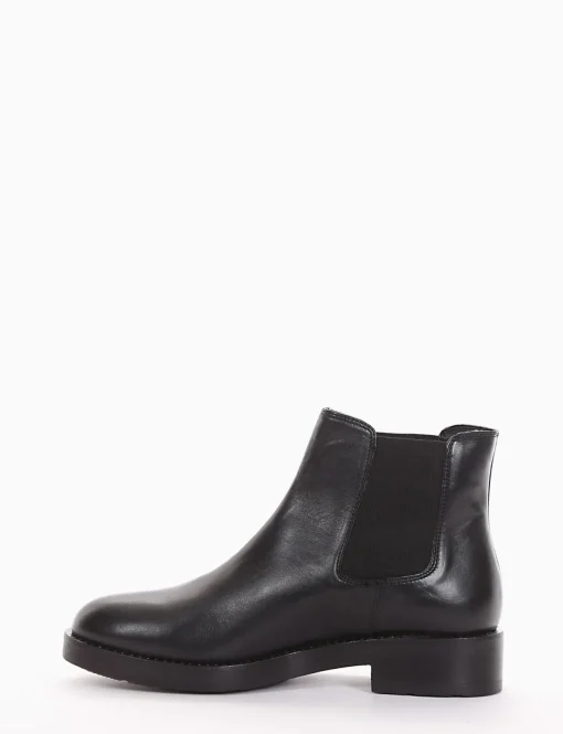 stivaletto tacco 2 cm nero