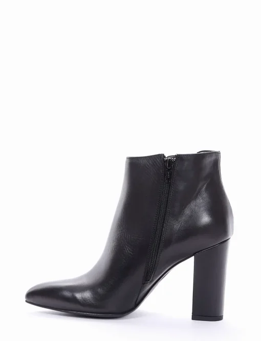 stivaletto tacco 8 cm nero