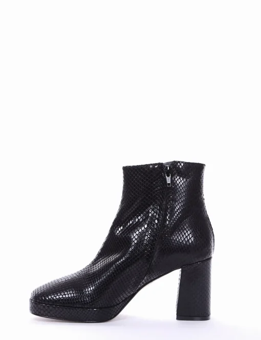 stivaletto tacco 8 cm nero