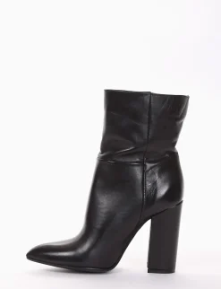 stivaletto tacco 8 cm nero