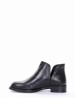 Stivaletto tacco 2 cm nero