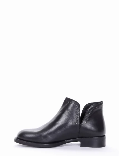 Stivaletto tacco 2 cm nero