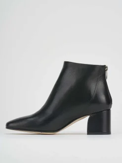 Stivaletto tacco 5 cm nero pelle