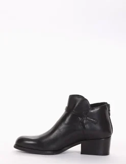 stivaletto tacco 2 cm nero