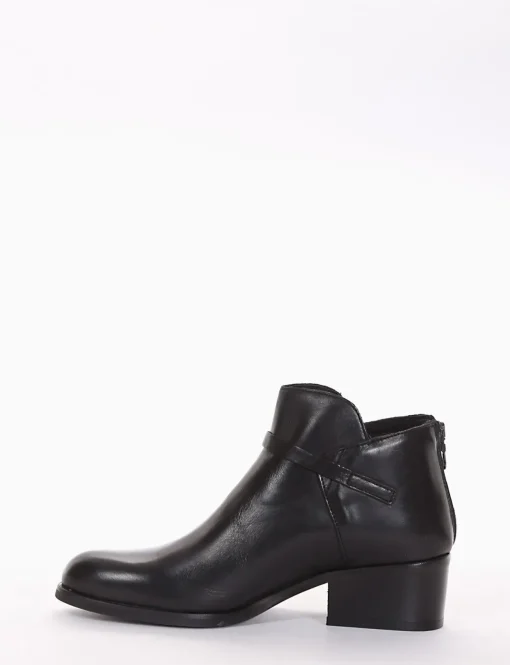 stivaletto tacco 2 cm nero