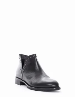 Stivaletto tacco 2 cm nero