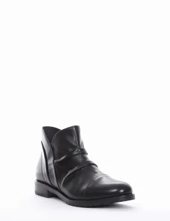 stivaletto tacco 2 cm nero