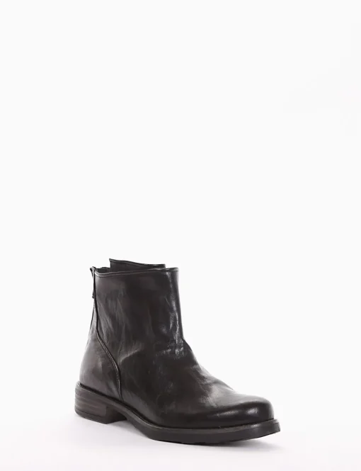 Stivaletto tacco 2 cm nero