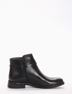 Stivaletto tacco 2 cm nero