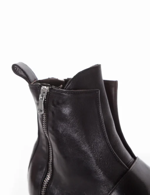 stivaletto tacco 2 cm nero