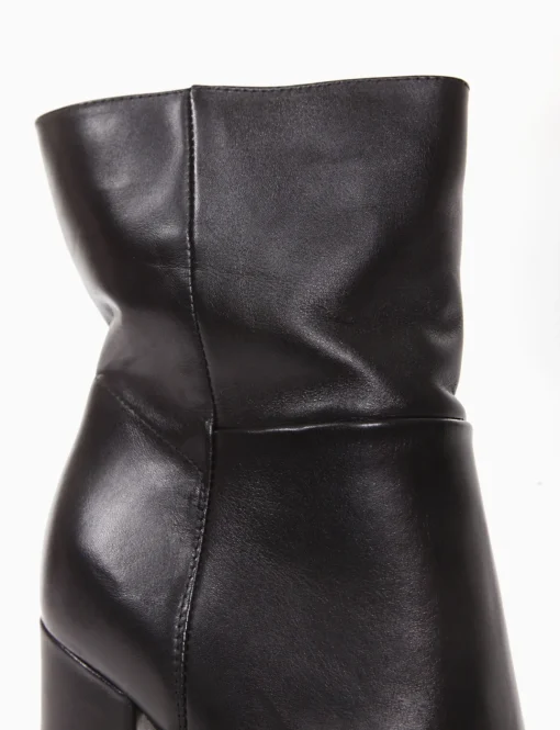 stivaletto tacco 8 cm nero