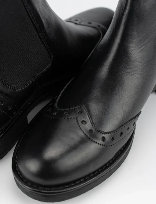 stivaletto tacco 2 cm nero
