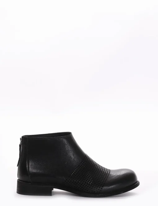 Stivaletto tacco 2 cm nero