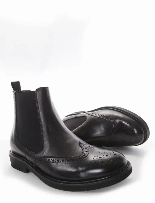 stivaletto tacco 2 cm nero