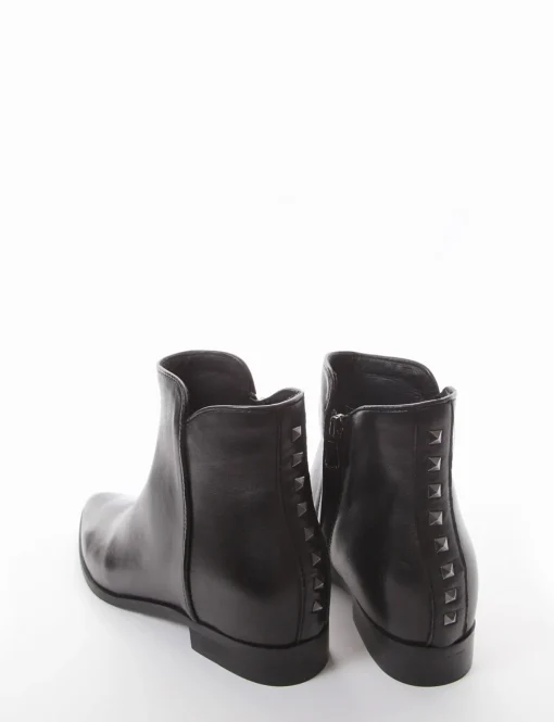 stivaletto tacco 2 cm nero