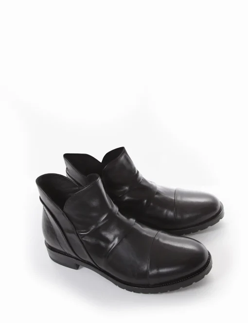 stivaletto tacco 2 cm nero