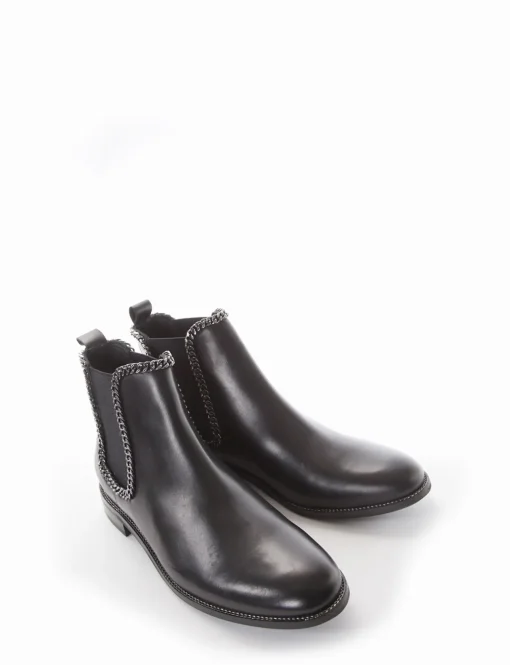 stivaletto tacco 2 cm nero