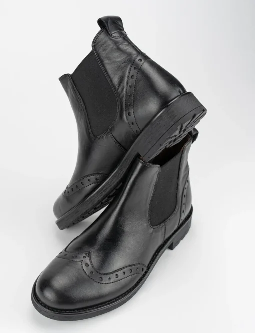stivaletto tacco 2 cm nero