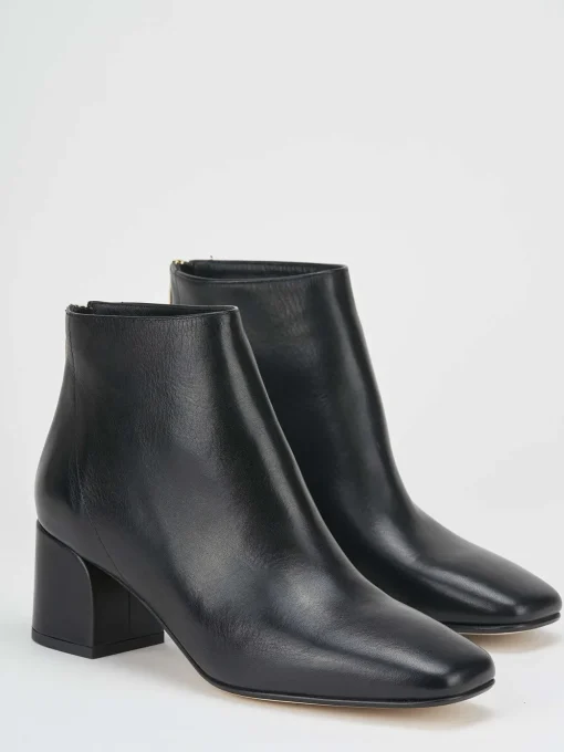 Stivaletto tacco 5 cm nero pelle