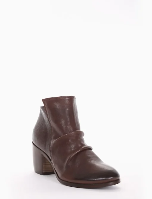 stivaletto tacco 5 cm testa
