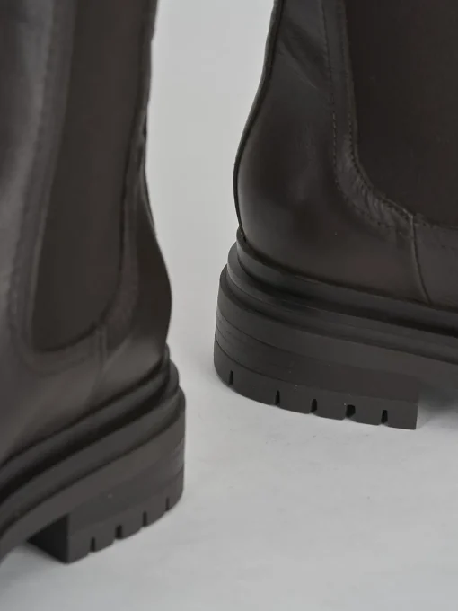 Stivaletto tacco 2 cm testa pelle