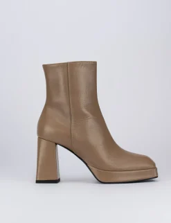Stivaletto tacco 10cm beige pelle