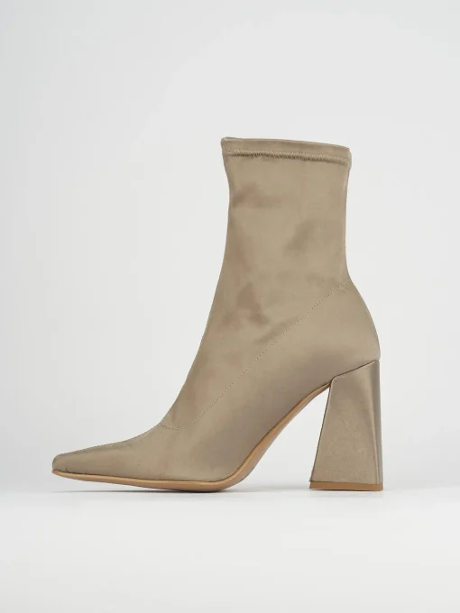 Stivaletto tacco 9cm beige tessuto