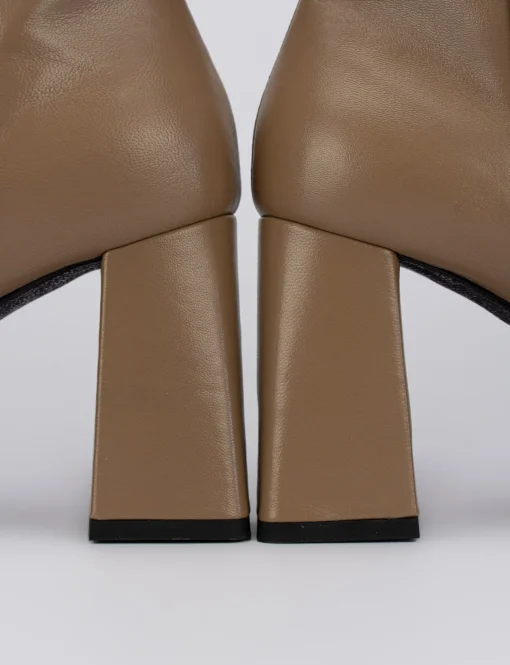 Stivaletto tacco 10cm beige pelle