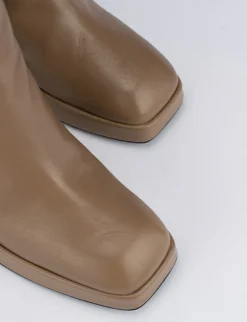 Stivaletto tacco 10cm beige pelle