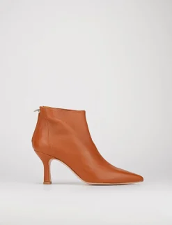 Stivaletto tacco 7cm cuoio