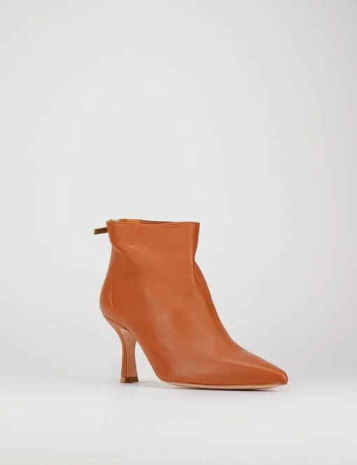 Stivaletto tacco 7cm cuoio